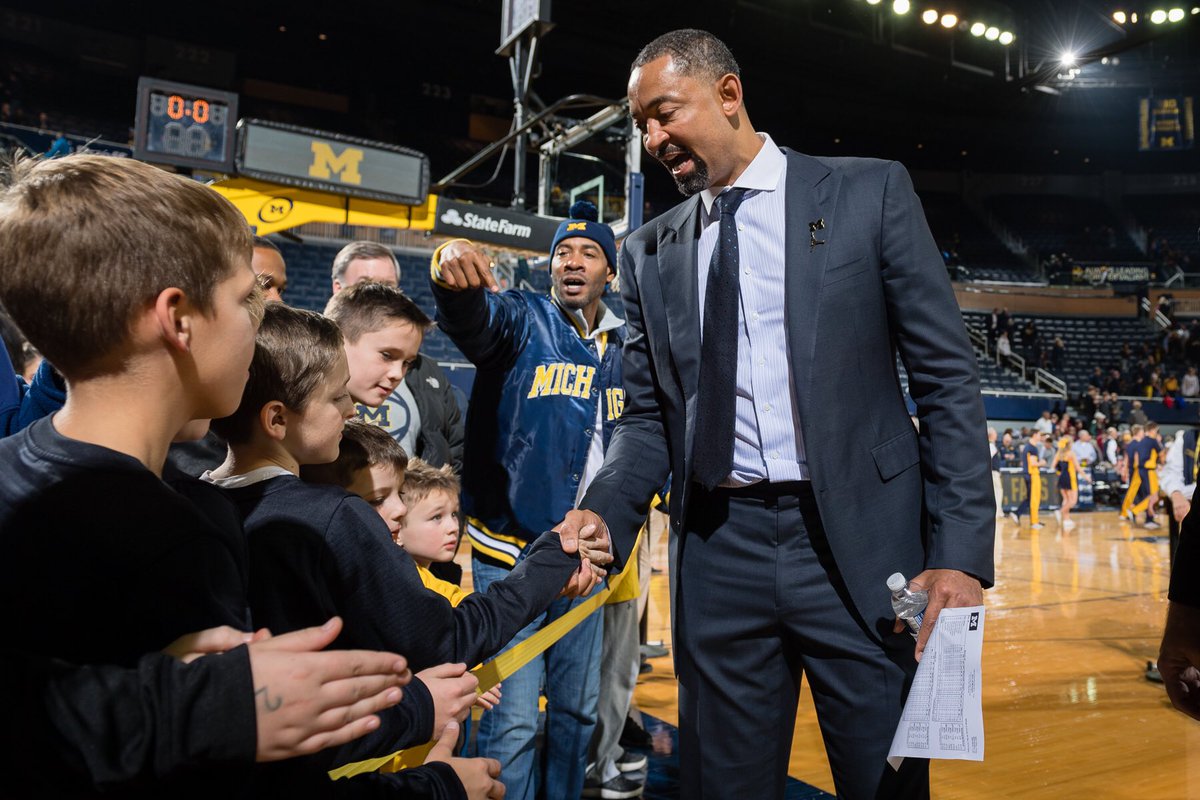 It was a great effort tonight, such a great crowd! Our journey has just begun but we are so glad you are with us!

Now let’s get that @umichfootball win at the Big House tomorrow!

#GoBlue 〽️🏀