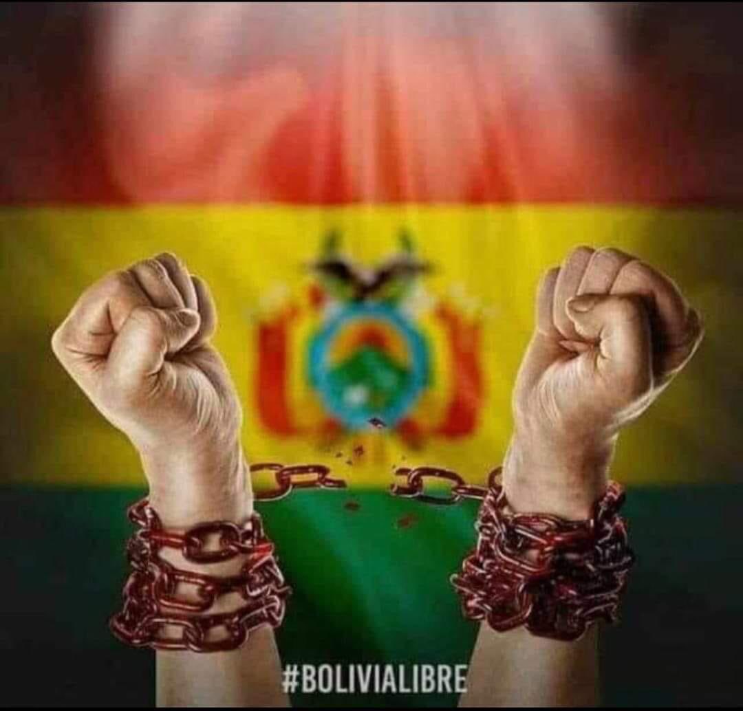 SergSaavedra's tweet photo. Los MANIFESTANTES ARMADOS en #Bolivia son del Chapare (selva de Cochabamba)
Zona de maxima producción d coca para la elaboración d COCAINA!

Donde #EvoMorales tiene un AEROPUERTO INTERNACIONAL en medio d la selva

SAQUEN SUS CONCLUSIONES
🇧🇴💚
Viva Bolivia democrática!
#ConcluAÑEZ https://t.co/paLeyefi7G