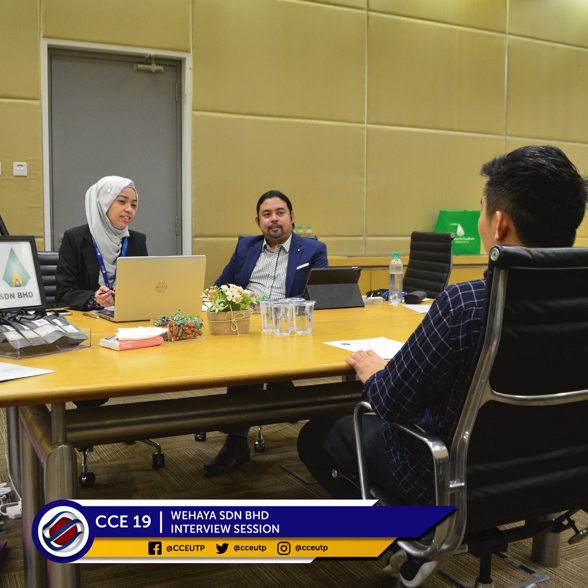 cceutp's tweet photo. 💻[WEHAYA SDN. BHD. INTERVIEW SESSION LIVE UPDATE]💻

Wehaya Sdn. Bhd. interview session is happening now at Meeting Room 1, Undercroft, UTP.

#CCE19 #CCEisHere #UnlockingTruePotential https://t.co/B1SoqV4fal