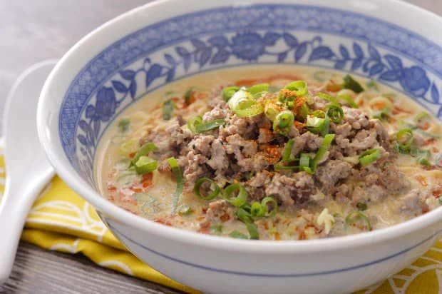 インスタントラーメンの新たな可能性？「サッポロ一番みそ豆乳坦々麺」の作り方！