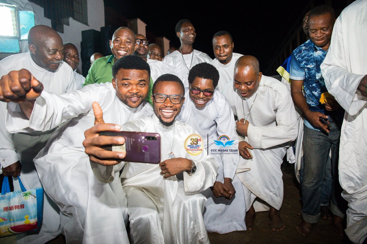 Celestialxplore's tweet photo. A moment of unending happiness, bonding in Christ and forgetting all grief...
Take a selfie, but never forget yourself!
#harvestofprosperity2019 #cccworldwide #cmt #ketumedia #HOP2019 #oshoffa #apexchoir https://t.co/wUmVAxYjUb