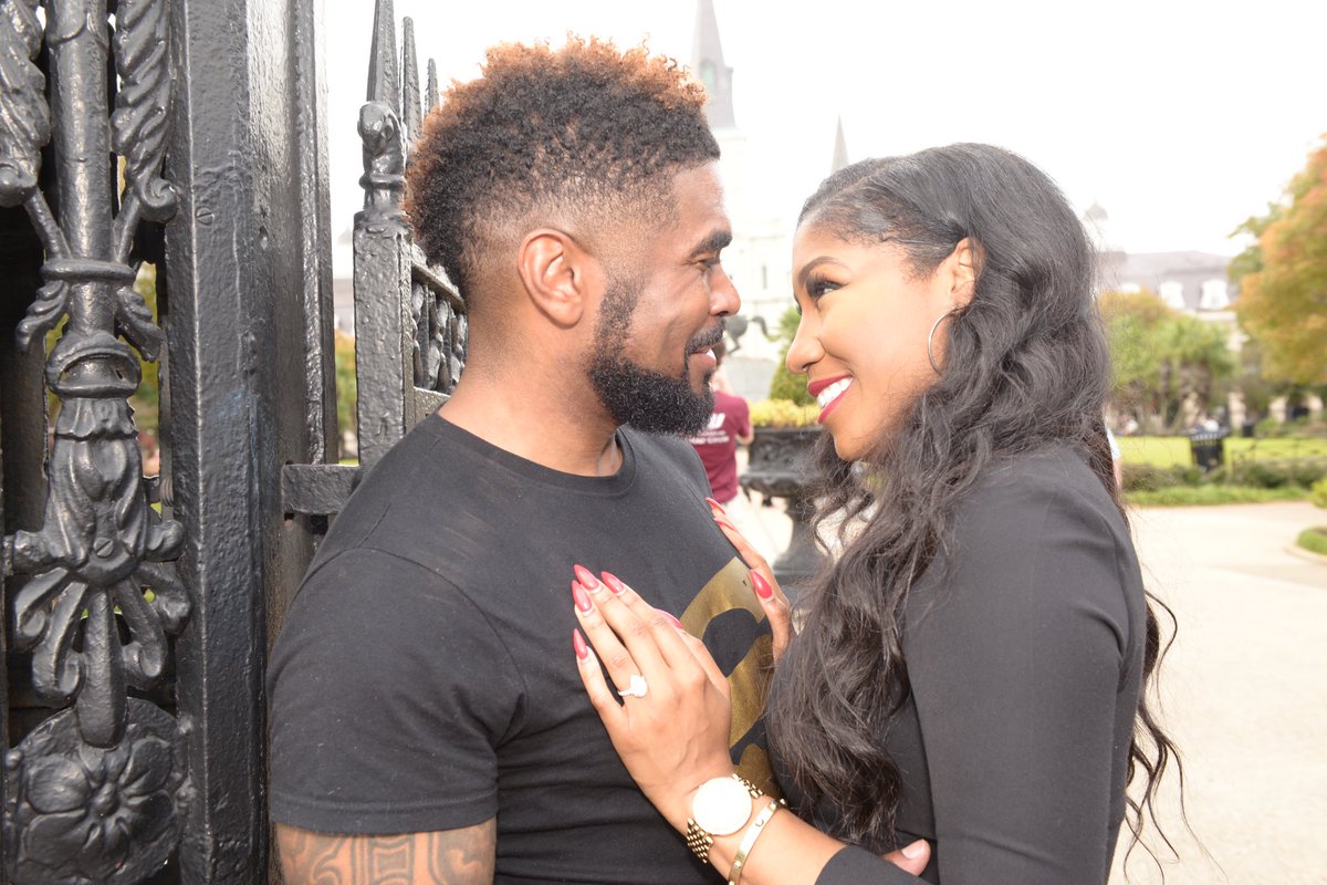 CoraFaith4MO's tweet photo. Y’alllllllllllll!!!!!!! My best friend is engaged!!!!

And he did VERY well!!! 

#Startedfromthe40NowWeHere 

#bff #collegeroomates #blacklove @WashUAlumni https://t.co/04BfobmDqc