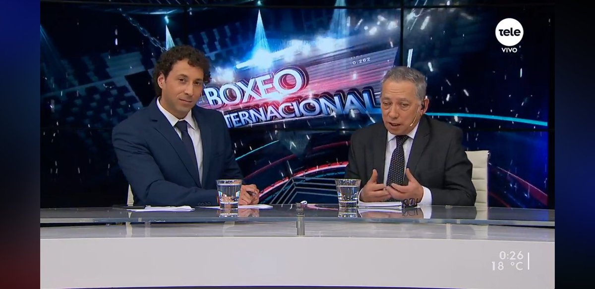 teledoce's tweet photo. Los invitamos a seguir el combate en La Tele o a través de nuestro Facebook Live. Allí también pueden responder la encuesta: ¿quién vencerá? @MKesman @carlosirusta #BoxeoxLaTele @AbitabOficial https://t.co/nHKhV1uuS1 https://t.co/LKyqasERqs