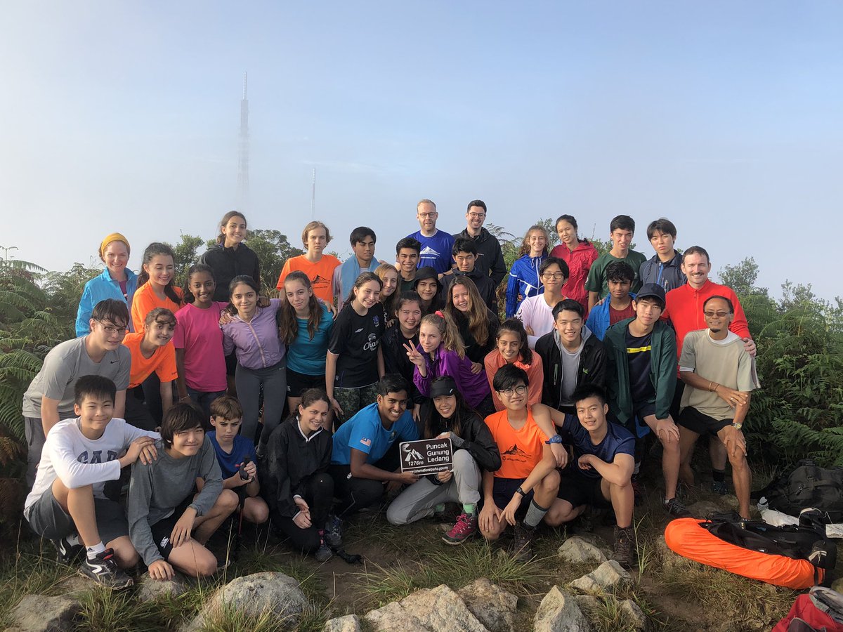 Outstanding work from all the Silver IA students. Everyone successfully made the summit of Gunung Ledang this morning #gislearning