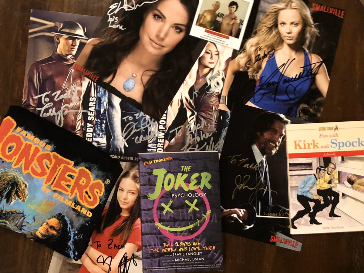 alwaysmallville's tweet photo. The final bounty from #WizardWorldAustin. #Smallville https://t.co/DldpAtLUt7