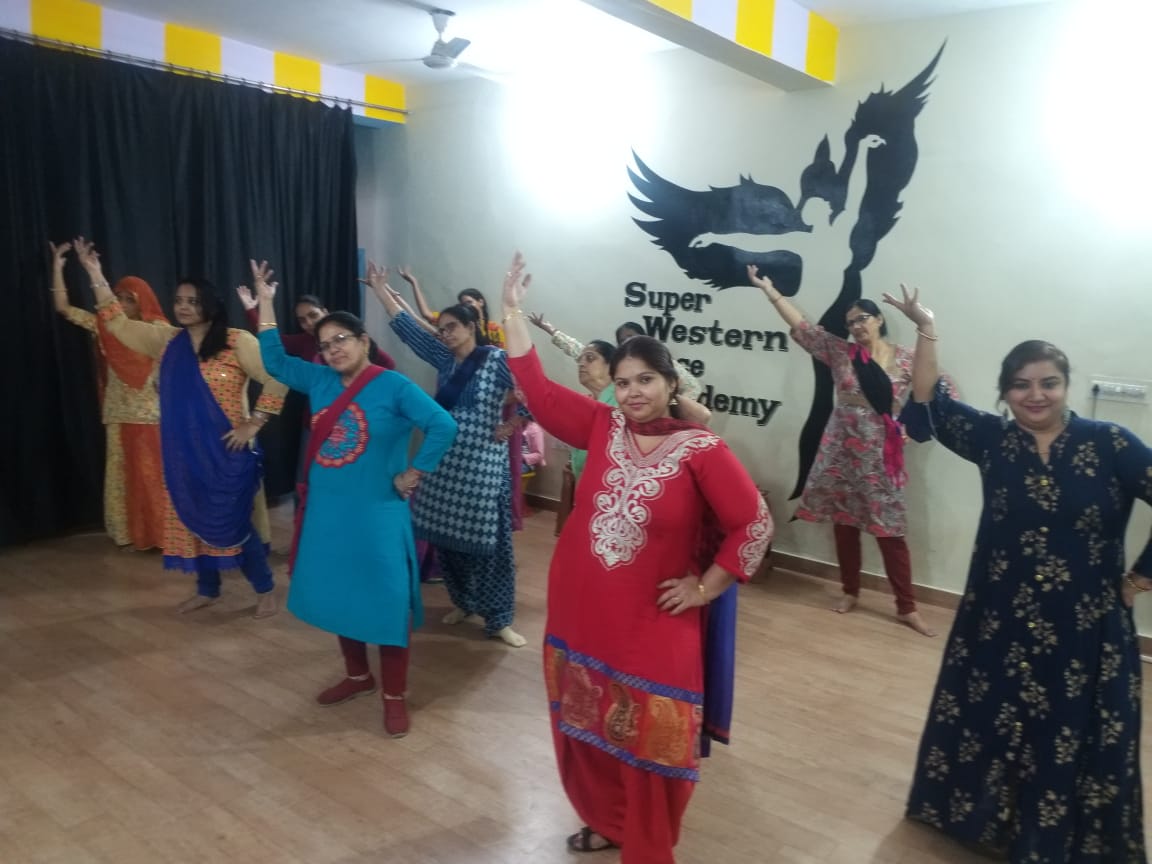 WesternSuper's tweet photo. New batch start in morning and evening
To  Super western Dance Academy

Contact - 9982076013, 7976683911

Address- Plot No 122 223 Basement Opp Shardh Madhayam Marg, Near Thadi Market, Mansarovar, Jaipur, Rajasthan 302020 https://t.co/czOUhhst0f