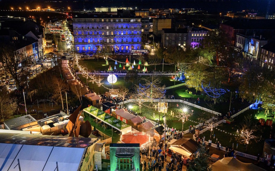 oconnellsbarirl's tweet photo. @GalwayChristmas opened last night and the town was buzzing. Great photo by @declancolohan https://t.co/XBK1AbZu8B