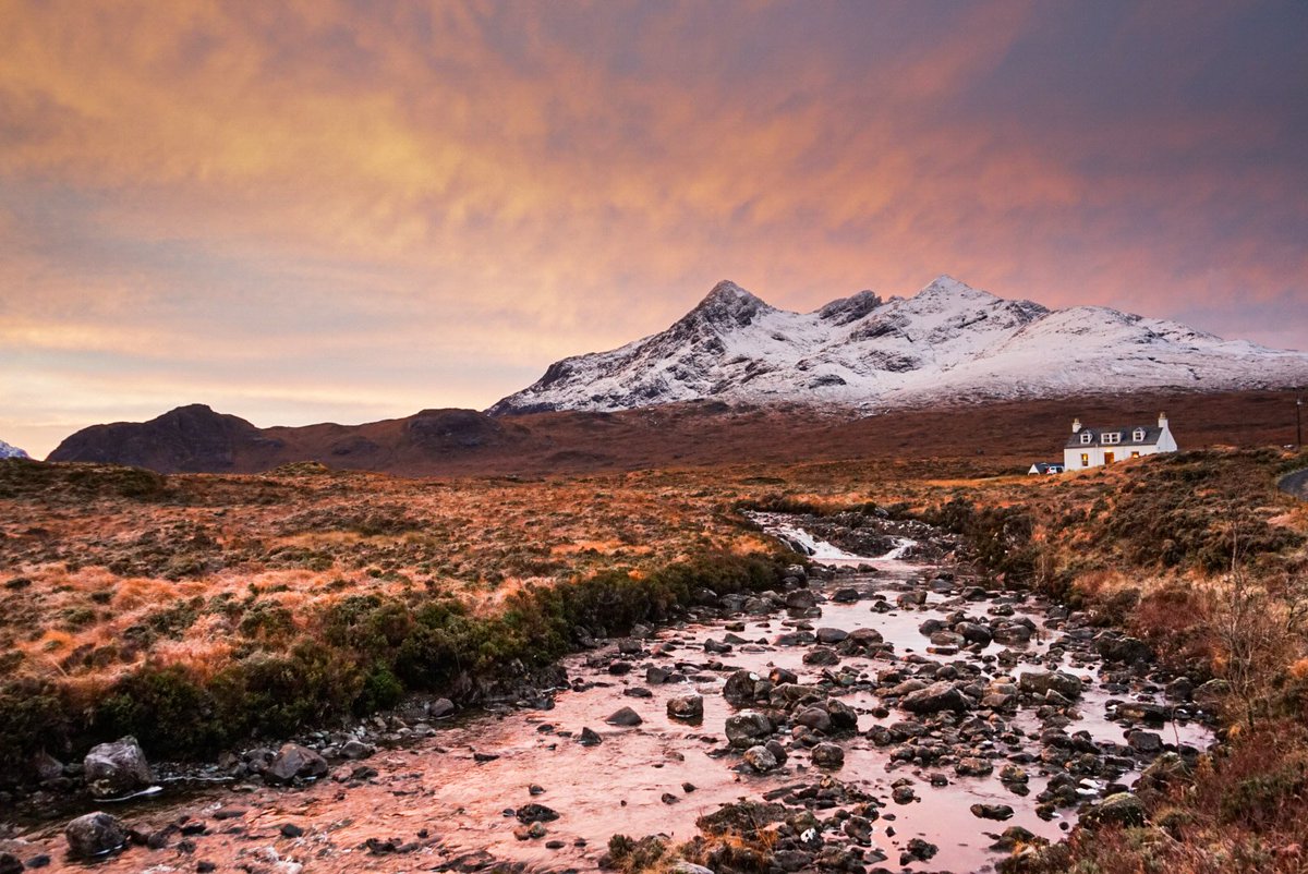mountainsandsky's tweet image. A little more #SaturdayMotivation for you, sunrise on Skye this morning @VisitScotland @markwoodexplore @alanhinkes @TGOMagazine @MerrellUK @townsendoutdoor @teesdalecheese @keswickbootco @ScotlandInto @steamingboots @ramblersscot @wildscotland @metoffice