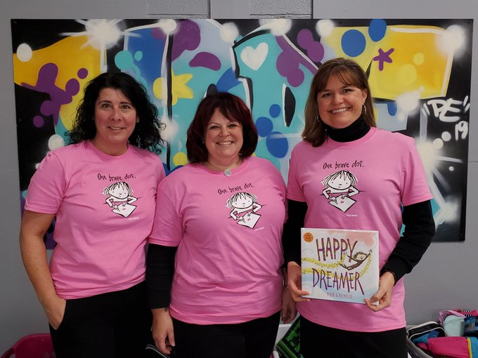 SchLibRI's tweet photo. RT @Alison231Ward Happy #DreamerDay! We listened to the book then #journaled and #collaged the cover. Making Hope Valley a more creative place... https://t.co/Nvyc21Rf1j