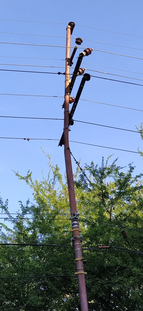 KenoUno's tweet photo. DESASTRE INMINENTE dejará #SinLuz a 8000 familias que dependen del Circuito VIÑEDO 1 - Subestación CAMORUCO (105 entre 137C y 137A de Prebo)..!
@CorpoelecCar_ 
@CorpoelecRC 
@CORPOELECinfo
@FBritoMaestre 
@rafaellacava10 
@CaraboboGB 
@Alemarvez10 
@alc_valencia 
@NicolasMaduro https://t.co/WiXfvEfByV