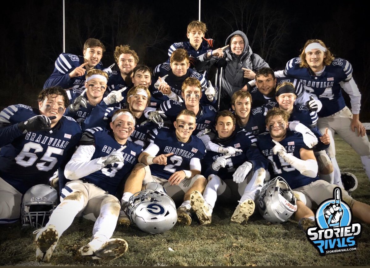 What a season... 10-2.  Proud of the the team but also these seniors <a href="/VarrassoDominic/">Dominic Varrasso</a> @BoButtermore2 @Zach_Walsh28 <a href="/BenPenn3/">Ben Penn</a> <a href="/andyhoben/">Andy Hoben</a> <a href="/TrevorCrumley/">Trevor Crumley</a> @Dbellofatto50 @cooperjbrock <a href="/bitt3r5/">Brody Bitters</a> <a href="/ethanramsey86/">big cluck</a> and the others in the picture.  Great Men  Great Leaders #GoAces ♠️