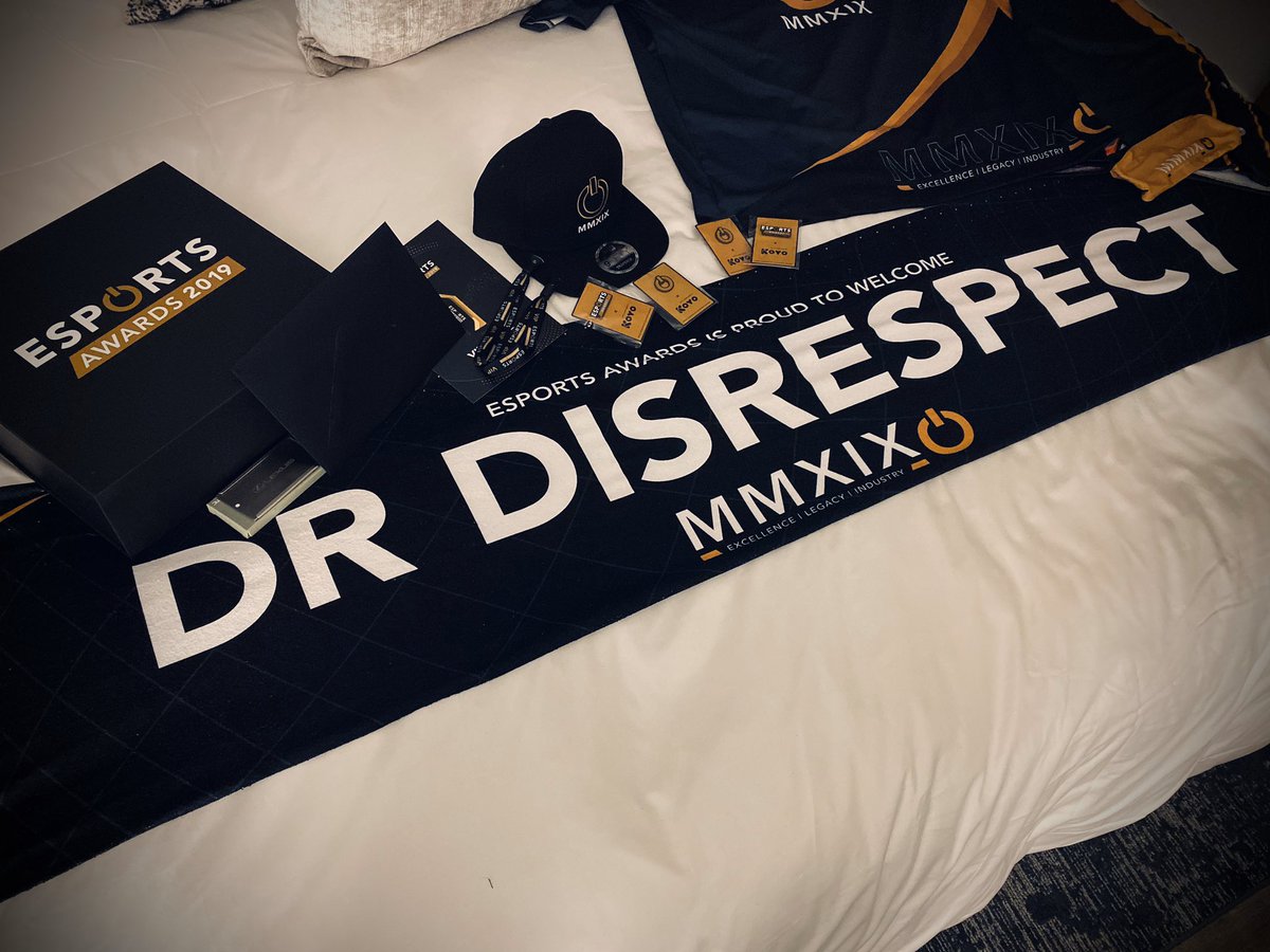 DrDisrespect's tweet photo. The private helicopter just landed.

@esportsawards https://t.co/0FeCuIcUTy