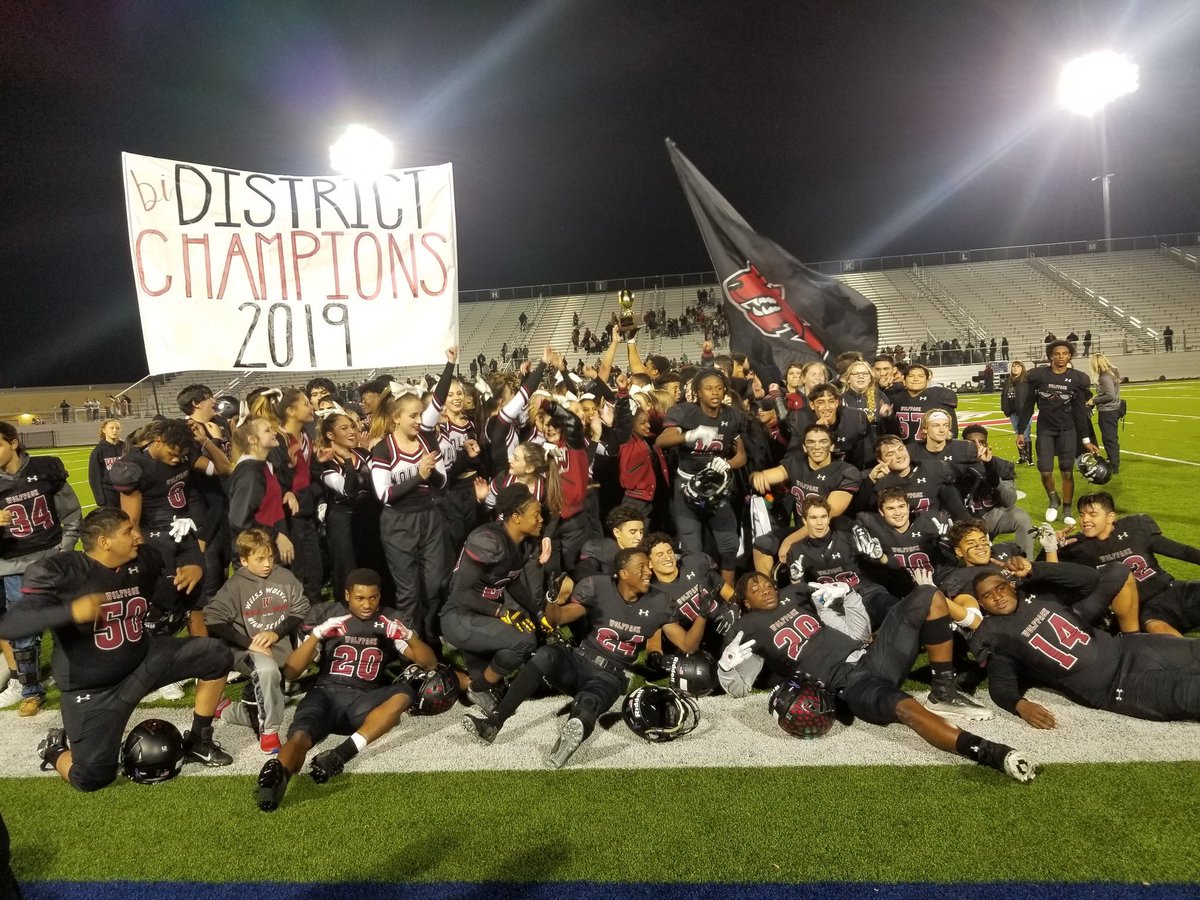 So proud to lead such a great group of young men.  Nothing but GRIT in <a href="/WeissFootball/">Weiss Football</a> performance tonight!  Bi-district Champions!
#forgeourlegacy 
#roundtwo
#goldballseason