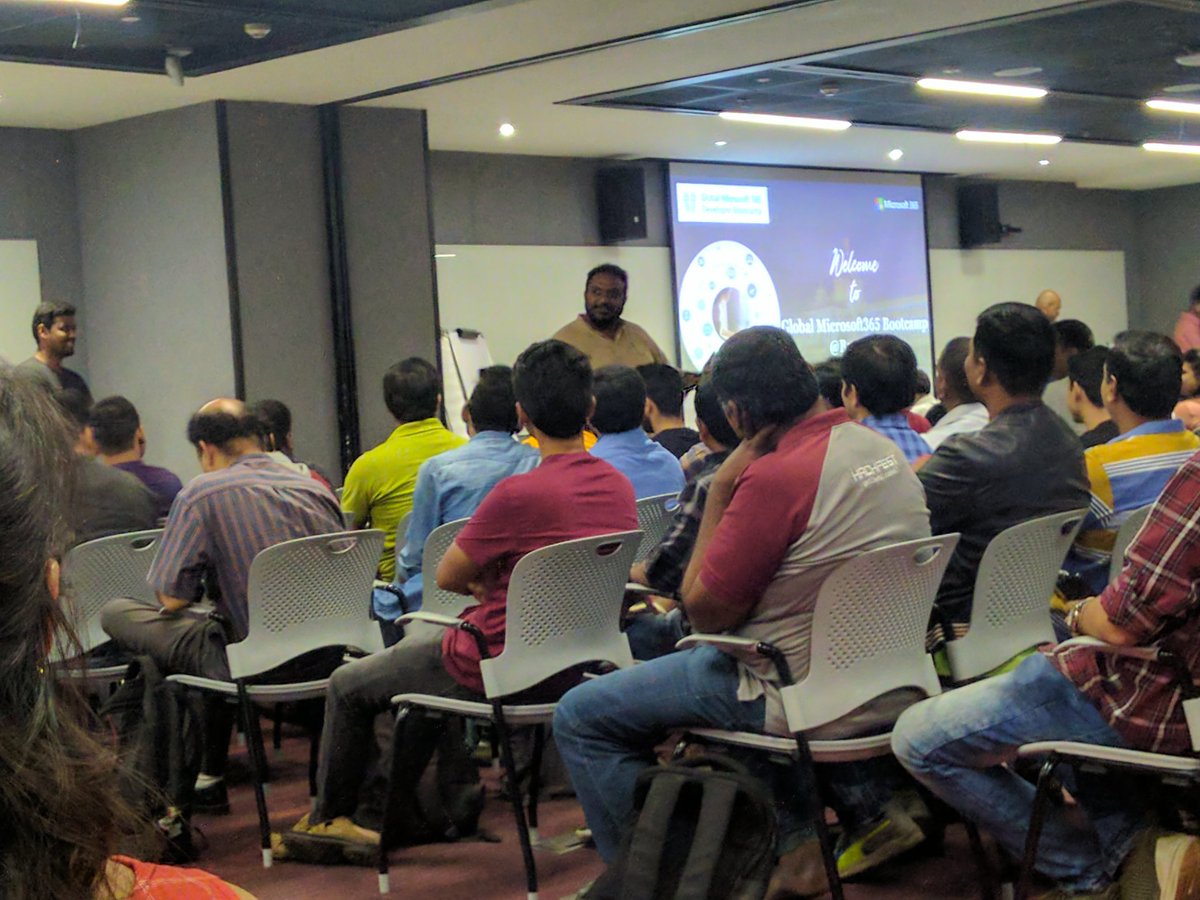 keer_than's tweet image. Microsoft 365 Dev Bootcamp 
#MS365DevBootcamp
#MS365DevBootcampBLR
A funny and interesting keynote by Mr. Deepak Rajendran