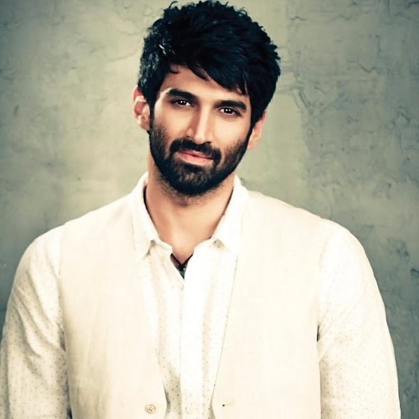 Aditya Lovers🔶 tweet media