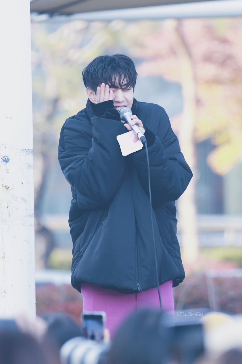 hellomark0904's tweet image. 191116 미니팬미팅 #마크  
세상 사랑스러운 울맠맠맠아ㅏㅏㅑㅑ💚
#GOT7  #MARK #갓세븐    
#GOT7_YouCallingMyName   
#GOT7_니가부르는나의이름