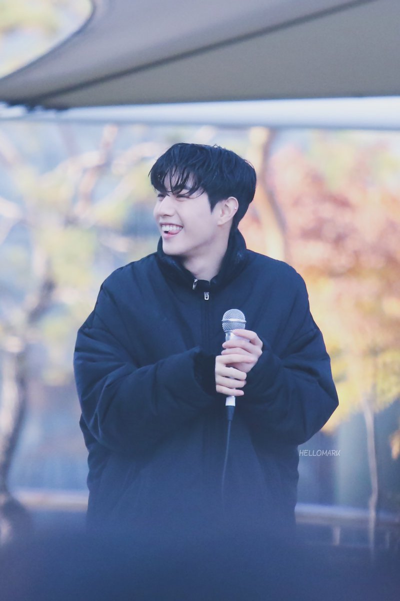 hellomark0904's tweet image. 191116 미니팬미팅 #마크  
세상 사랑스러운 울맠맠맠아ㅏㅏㅑㅑ💚
#GOT7  #MARK #갓세븐    
#GOT7_YouCallingMyName   
#GOT7_니가부르는나의이름