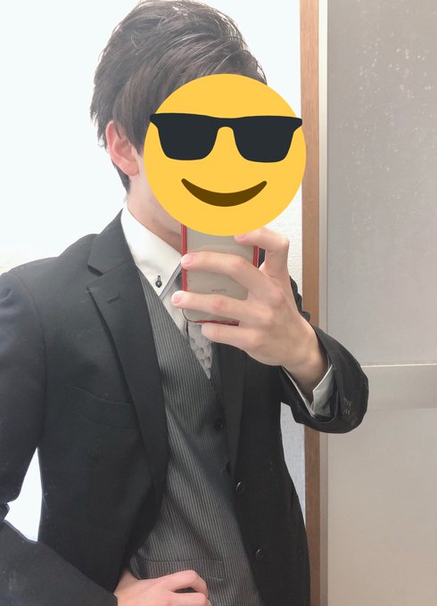 幼稚園時代の友人の結婚式にお呼ばれしたので、いい飯と酒を楽しんでくる…!あと、めちゃ盛れた 