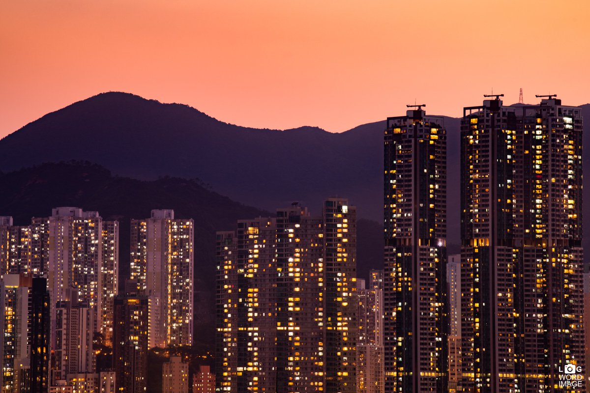 日落燈亮

#nikon #nikonD850 #nikonhongkong #nikontop 
 #hongkong 
#sunset #photooftheday #citylife #背包客棧
#香港 #夕焼け #油塘 #柏架山
#写真部 #写真好きな人と繋がりたい #カメラ好きな人と繋がりたい #ニコン #cityphoto_hongkong #
instagram.com/p/B4eGCelAOep/…