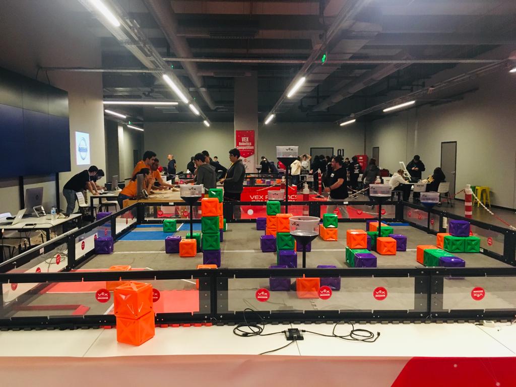 BakirkoyUAL's tweet photo. #EğitimdeUğur sloganıyla çıktığımız yolda sıra Vex Robotik Yarışmasında. Okul takımımız #Script e başarılar dileriz.

@VEXRobotics @metinakcaa @nilcicek @adilkurt9 @nevzatkulaber @UgurOkullari https://t.co/fLqX6sezDS