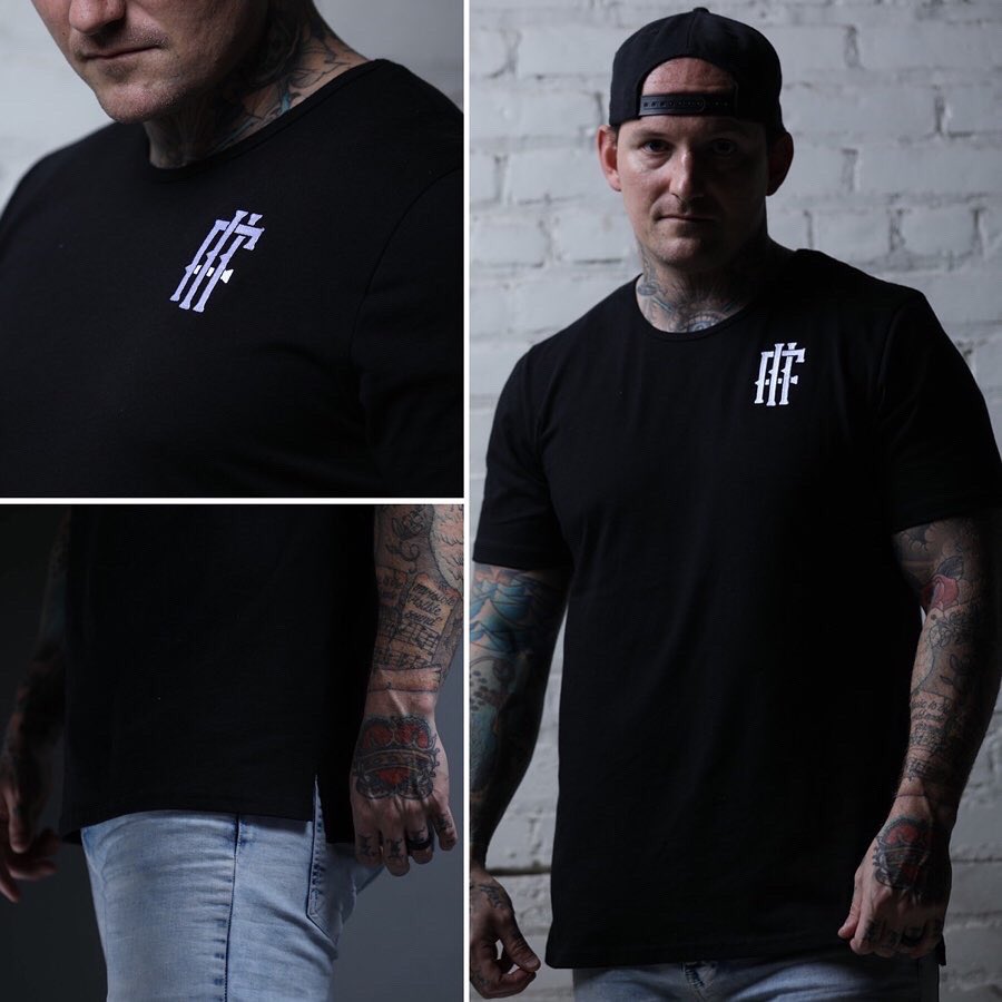Our new nightlife shirts just dropped @ironandinkfitness 
Two styles w/ a different finish.  One with a scallop bottom and the other with side slits. 
Use my code (Jeff) for a discount anytime :: 📷- @arts_of_cory #ironandinkfitness 
Shop online:
Ironandinkfitness.com