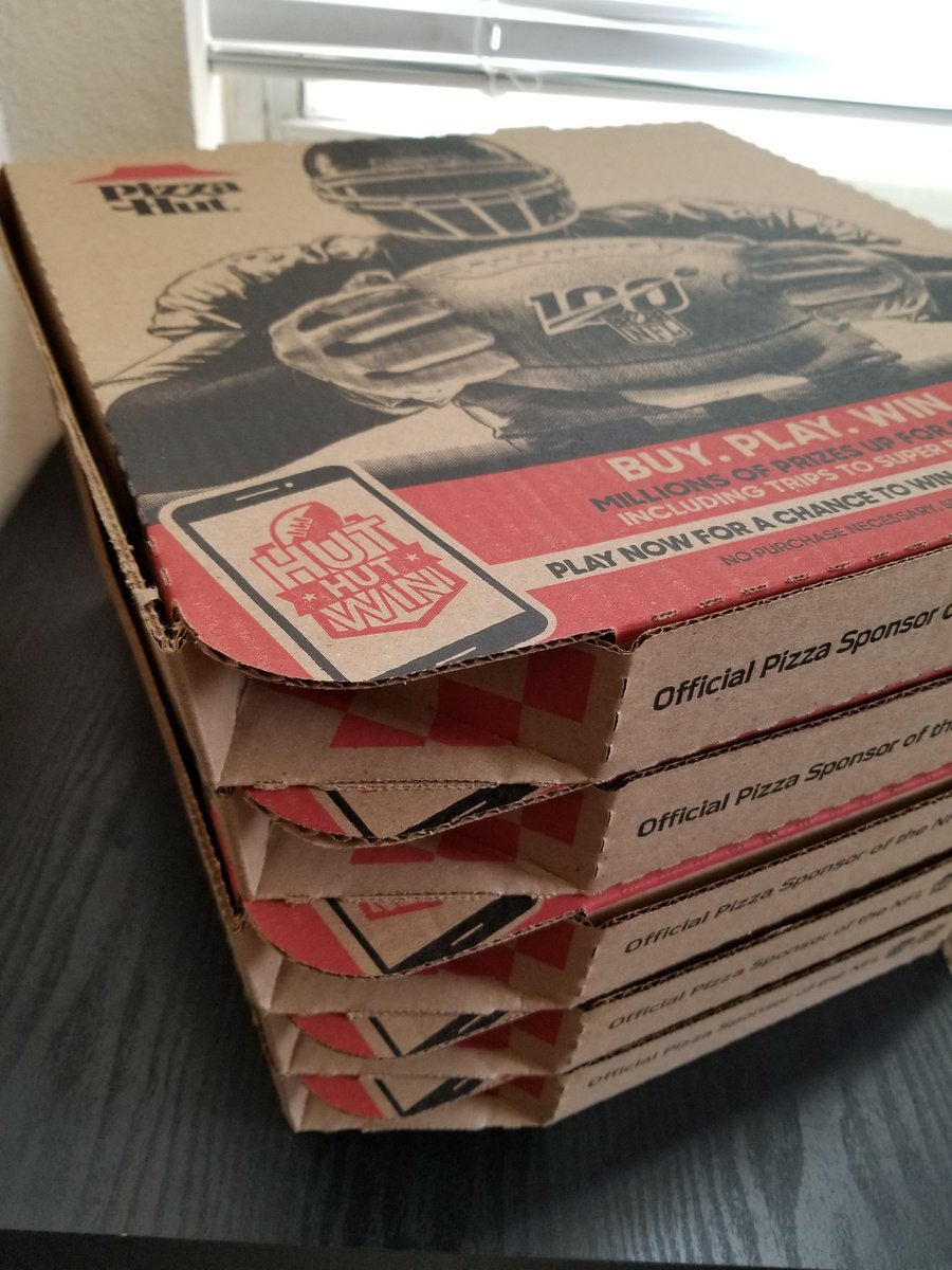 literalgrandma's tweet photo. When you live a thousand miles away from your mom and she wants to make sure you're eating on your birthday. ๐๐๐ I have the best, most-loving parents, ever! Thank you so much for all you do, Mom & Dad! โค
#fivelargepizzas #yesfive #pizzahut #bestparents #happybirthdaytome https://t.co/hvlrxRL1OM