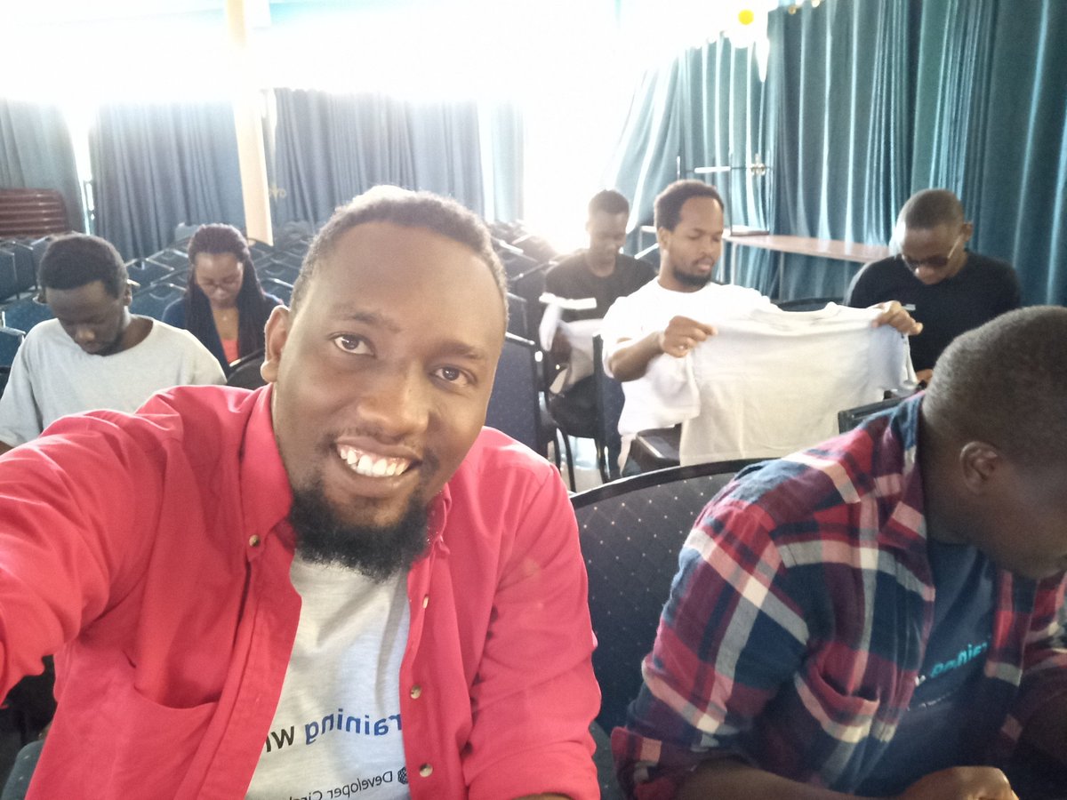 rashiddavid's tweet image. #DevCTrainingWithAndela
Things are lit🔥@eldoret