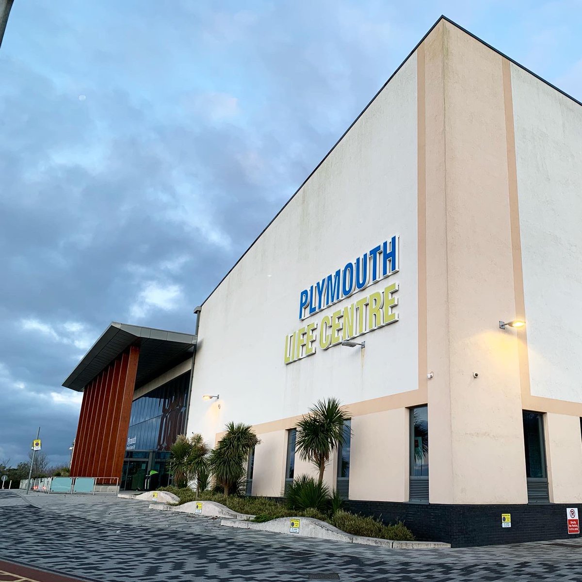 We are in Plymouth today at the amazing Life Centre (part of the <a href="/everyoneactive/">Everyone Active</a> group). We’re here as @qsw_swim who are the official performance swim partner to many of the events that take part at the Life Centre. This weekend we have an open meet hosted by <a href="/PlymouthLeander/">Plymouth Leander Swimming Club</a>