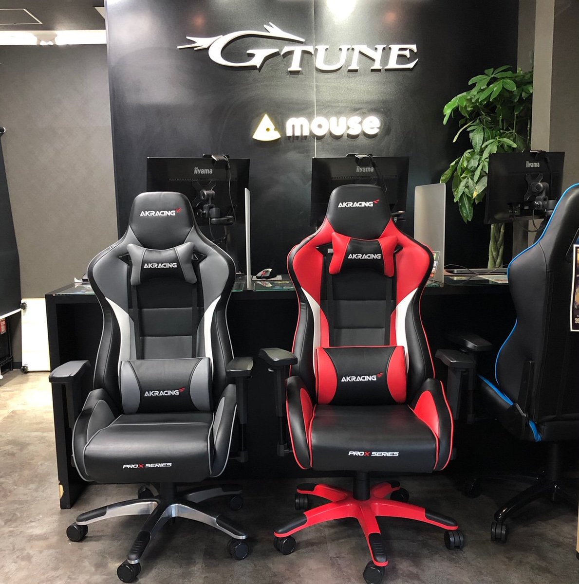 マウスコンピューターg Tune Garage 大阪店 Twitter પર マウスコンピューター の ゲーミングpc Gtune クリエイターpc Daiv のお店 G Tune Garage 大阪店 Esports 大会でも使用されている ゲーミングチェア Akracing Pro X Red Gray Nitro Red
