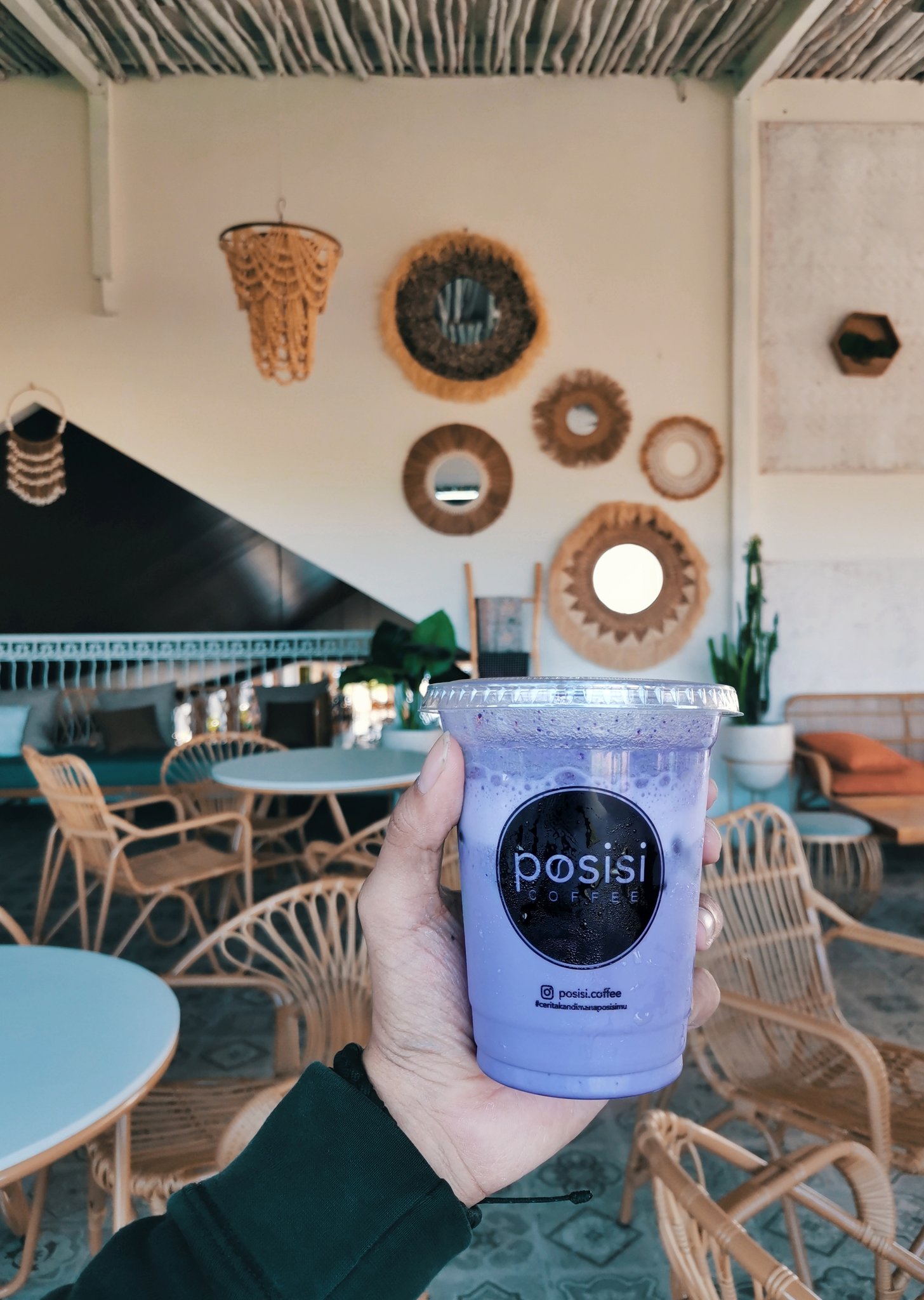 Sahree Ramadhan On Twitter It May Sounds Weird But When Somebody Ask Me Some Space To Chill I Ll Say Bebek Goreng H Slamet Juanda Nongkrong Di Bebek Goreng Hmmm Https T Co Cbxtpyjg55