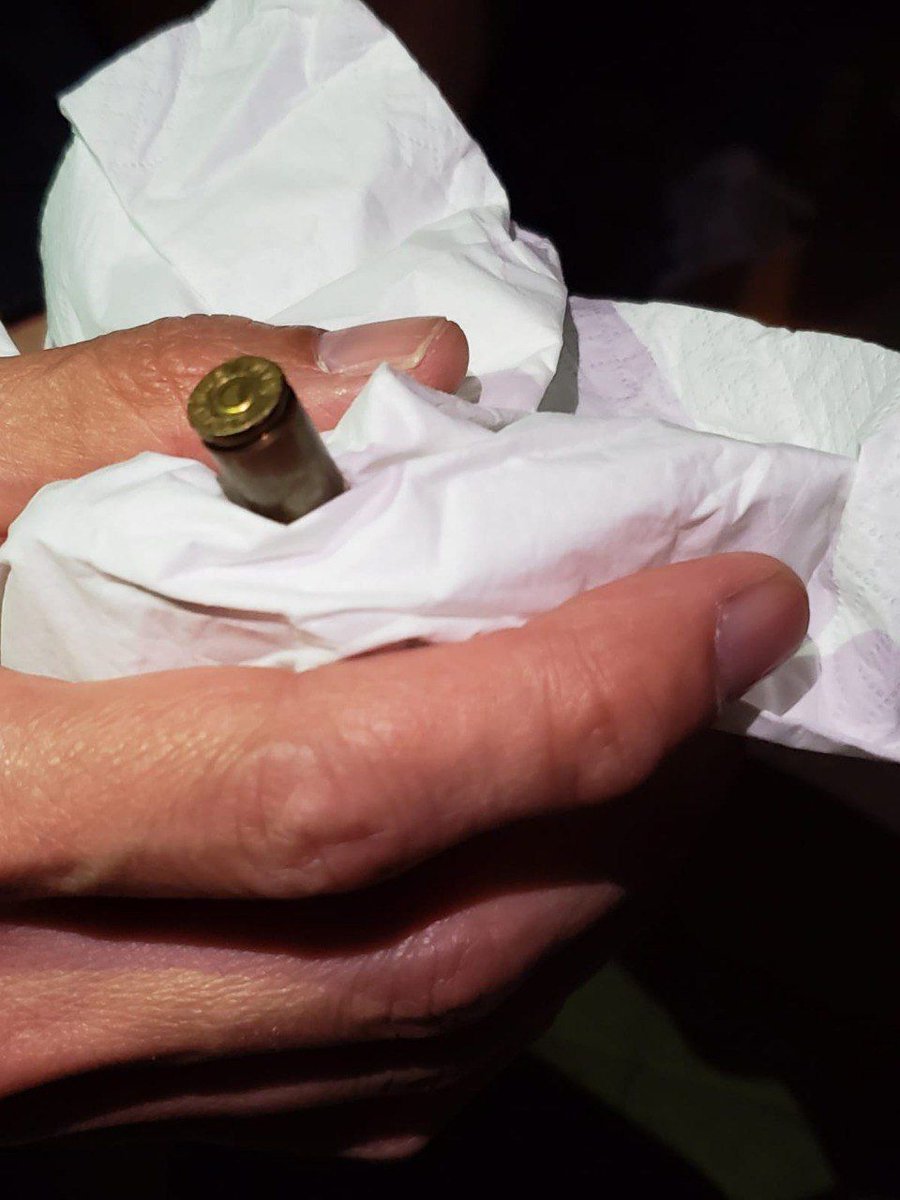 SummerInSmokeHK's tweet photo. 21:40 Friday in Chai Wan, an Off Duty #HKPolice was seen drawing his gun at #HongKongProtesters. An unused hollow point bullet w/ primer untouched was found.
Was the officer so nervous that he cocked the chamber loaded gun to scare off ppl? Very Poor #Firearmhandling โ
#SOSHK https://t.co/7bA1NhMFAA