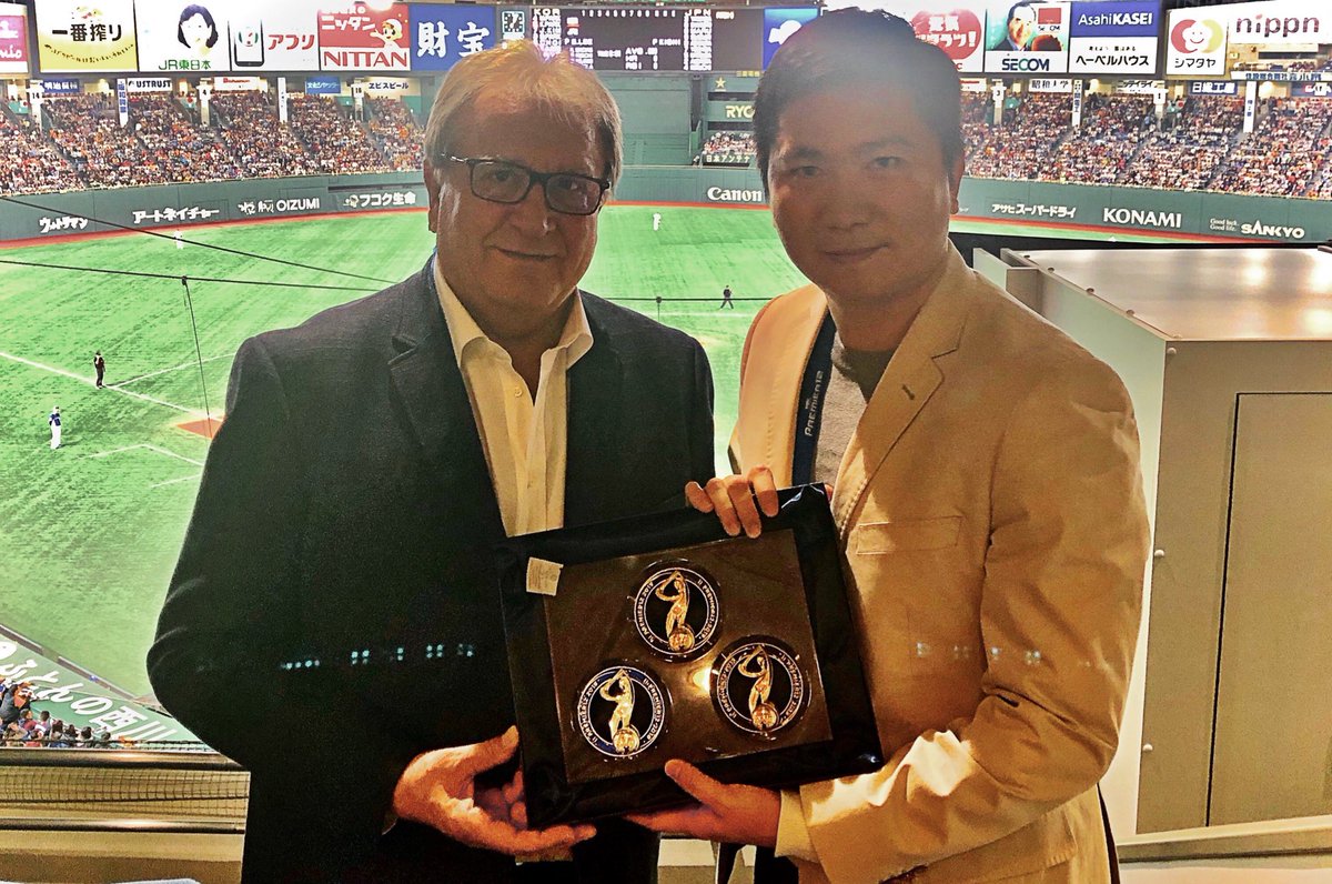 Pleasure to meet Korean 🇰🇷 IOC Member <a href="/seungminRYU4/">Seung Min RYU 유승민</a>  <a href="/Athlete365/">Athlete365</a> <a href="/WBSC/">WBSC ⚾🥎</a> #Premier12