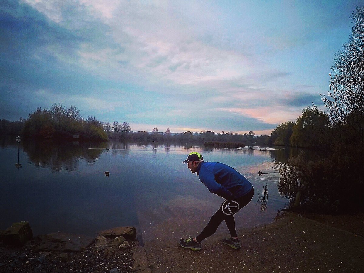 dazstaley's tweet photo. Getting ready for 400m efforts around the lake this morning 🏃🏻‍♂️

#moringrun #SaturdayMotivation #ukrunchat #runr #kymira #gatosports @UKRunChat @runr_uk @KYMIRAsport @UkGato @BBOWT_NatureDC https://t.co/yrEolrY2zs