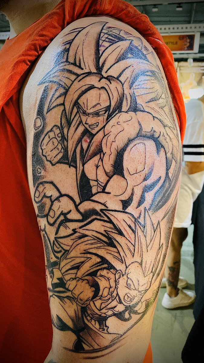 Shockftw Gogeta Y Gotenks Tatuaje Realizado En La Alicante Tattoo Convention Espero Que Os Guste Y Agradezco Los Rts T Co 2hqkegk1pd