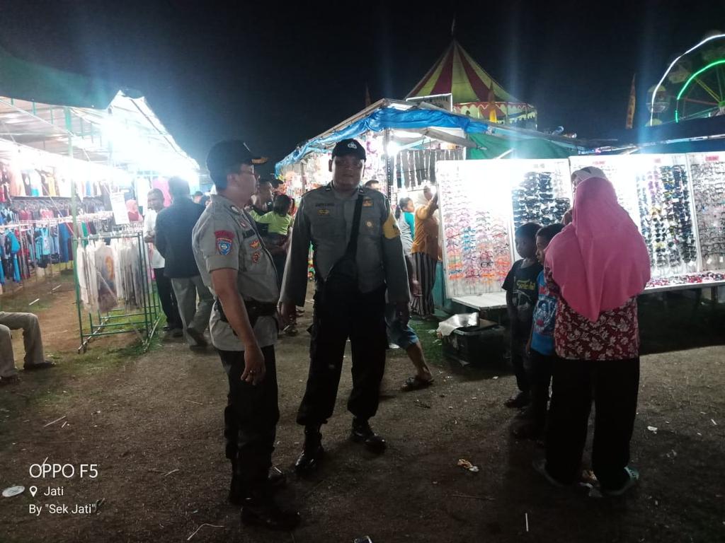 Demi membuat rasa aman masyarakat polsek jati polres blora  melaksanakan pengamanan hiburan rakyat pasar malam

<a href="/LuwitaEmilly878/">ęмιℓℓу 🍁 el-nya dua</a>
<a href="/Barna_byo/">🇮🇩 Tetap😍Jokowi 🇮🇩</a>
<a href="/Sofy_Beeeeee/">🐷B U L U R A H 🌷</a>
 <a href="/DivHumas_Polri/">Divisi Humas Polri</a>