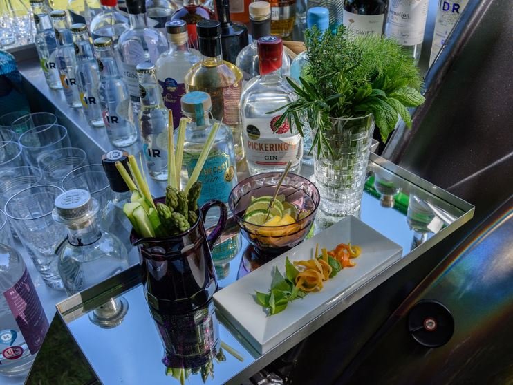 There are not too many mobile bars, in fact, not many bars in the UK that have a 5 Star offering like the <a href="/Dolly37Bar/">The Dolly 37 Small Batch Gin Bar</a> with its #smallbatch #ethos with 37 #Artizan #Gins  served in stunning <a href="/WilliamYeoward/">William Yeoward</a> &amp; Ralph Lauren Crystal on board .<a href="/DollyDoesItAll/">The One & Only 2CV called Dolly</a> serving the #BestofBritish