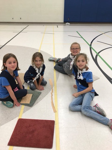 GGCOrangeville's tweet photo. 5th #Orangeville #Brownies welcoming #Tweenies to the Unit as they learn the #promise. @girlguidesonnv #everythingshewantstobe #GuideTogether #OurStory #sisterhood https://t.co/YhM5uRStvj