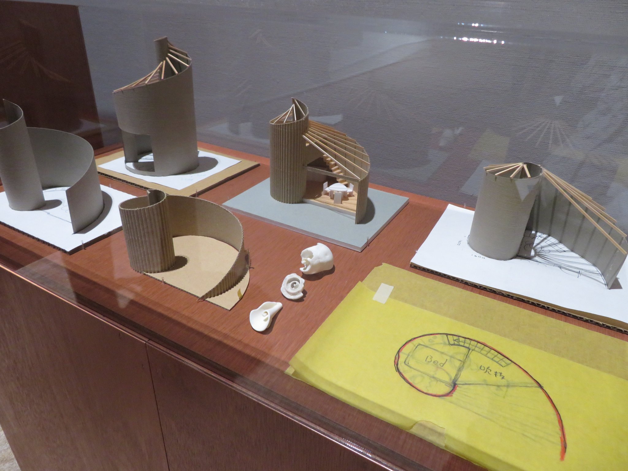 Tak たけ いちばんやさしい美術鑑賞 ミナ ペルホネン 皆川明 つづく 洋服だけの展覧会ではありません 建築もあります Shell House シェルハウス 構想 皆川明 設計 中村好文 皆川氏が将来の夢として構想している 簡素で心地よい宿