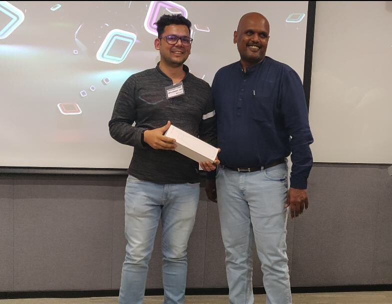 Anbu_Mani27's tweet image. Here is the time for goodies distributions.. Twitter rockstars... #MS365DevBootcamp #MSEvents #IndiaMVP #M365Bootcamp #office365 #mvpbuzz #MS365DevBootcampBLR