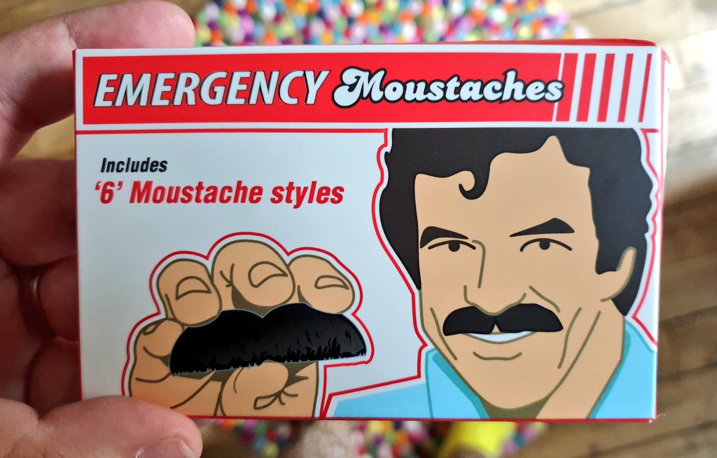 EaGuerch's tweet image. 🧔🏻 Préparation des munitions pour la photo #Movember2019 de l&apos; #AXAAgileCenter jeudi prochain. Si vous êtes dans le coin joignez vous à nous c&apos;est sur notre plateau à 9:30. Y&apos;en aura pour tous les styles ! 🧔🧔🏻🧔🏽🧔🏼🧔🏾🧔🏿 #AXAAtoutCoeur