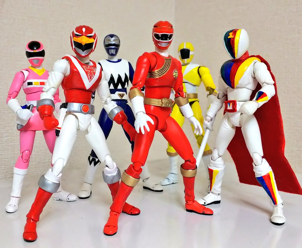 Uzivatel ベンジャミン22 Na Twitteru これまでレッド以外をちょこちょこ作り続けていたのは この 百獣戦隊ガオレンジャーvsスーパー戦隊 のドリーム戦隊を再現したかったため なので最後のひとり ゴーイエローを作ったわけです 造って遊ぼ ベンさんのお造り