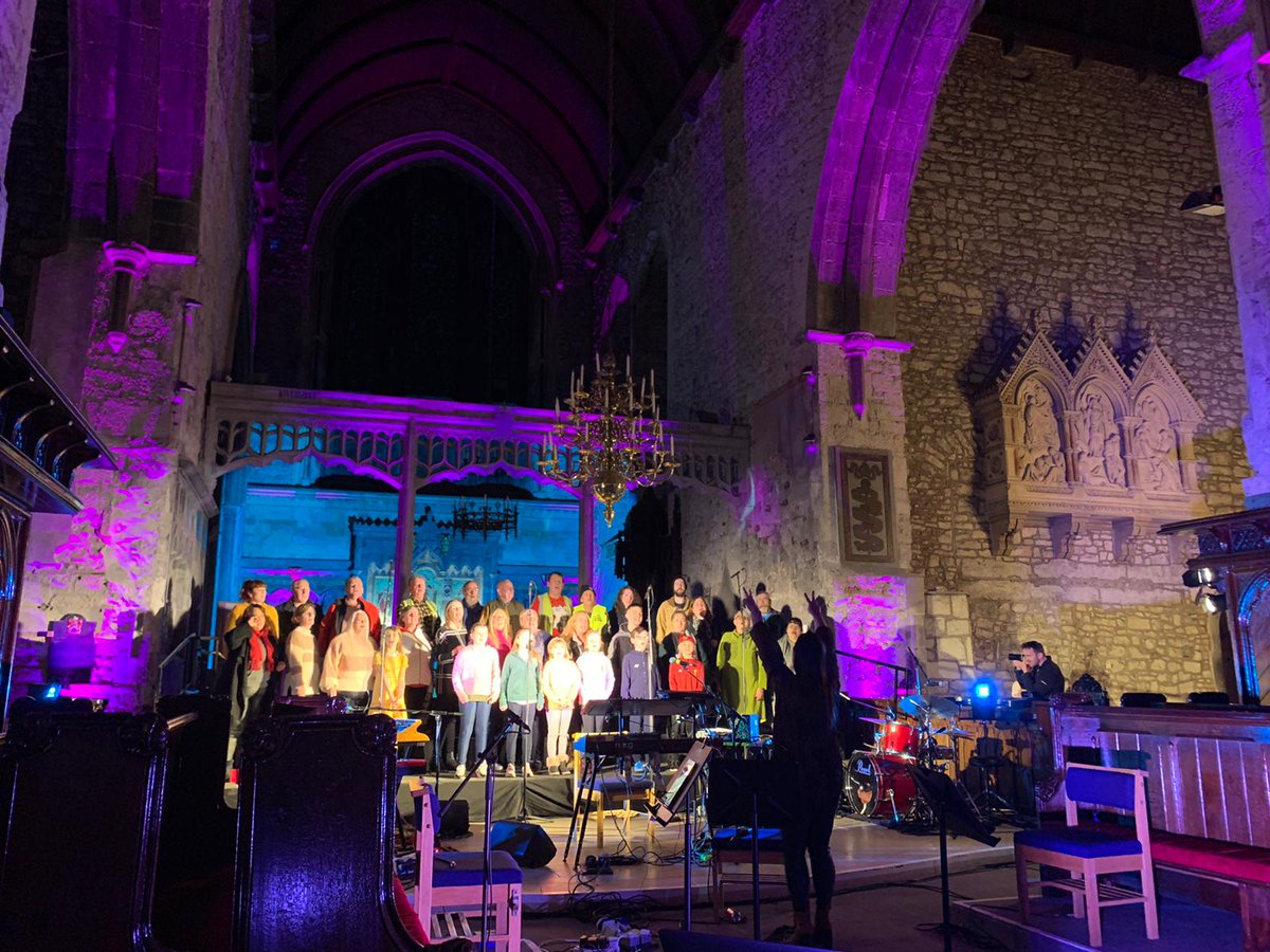 leaf_061's tweet photo. We had a ball last night at our launch in St.Mary's Cathedral!

Thanks to all that joined us for a wonderful night especially our keynote speaker @kjaerglobal , @GLASSHOUSEMUSIC &amp; Chime out Choir, we can't wait to bring you more like this in March 🎉🎉🎉 
 
#LEAF2020 https://t.co/EgOenwGLKQ