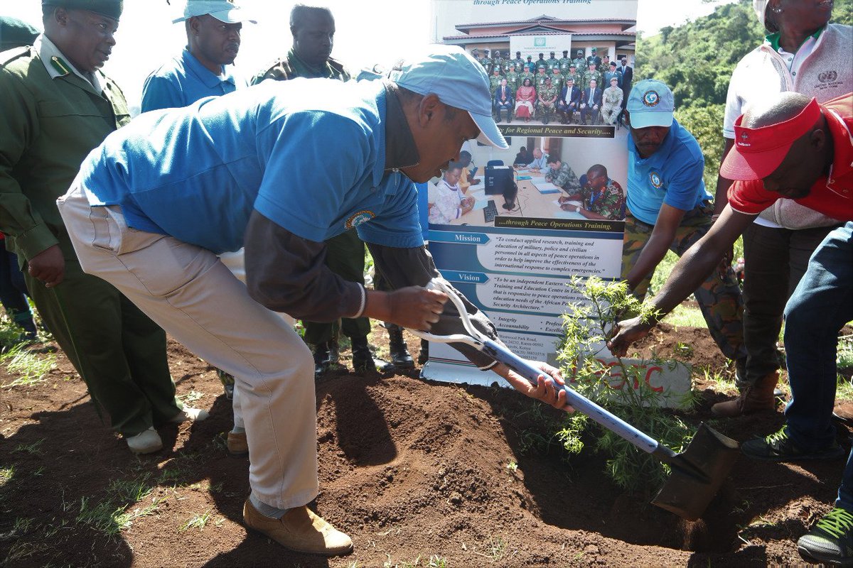 kdfinfo's tweet image. The Kenya Rapid Deployment Capability, @IPSTCKenya, @AARHealthcare Kenya Limited &amp;amp; @Environment_Ke personnel today planted 10,000 trees at Ngong Hills Forest in Kajiado County. #TowardsTotalNationalDefence #ArmedWithATree #EnvironmentalSoldierProgramme  facebook.com/12206691480774…