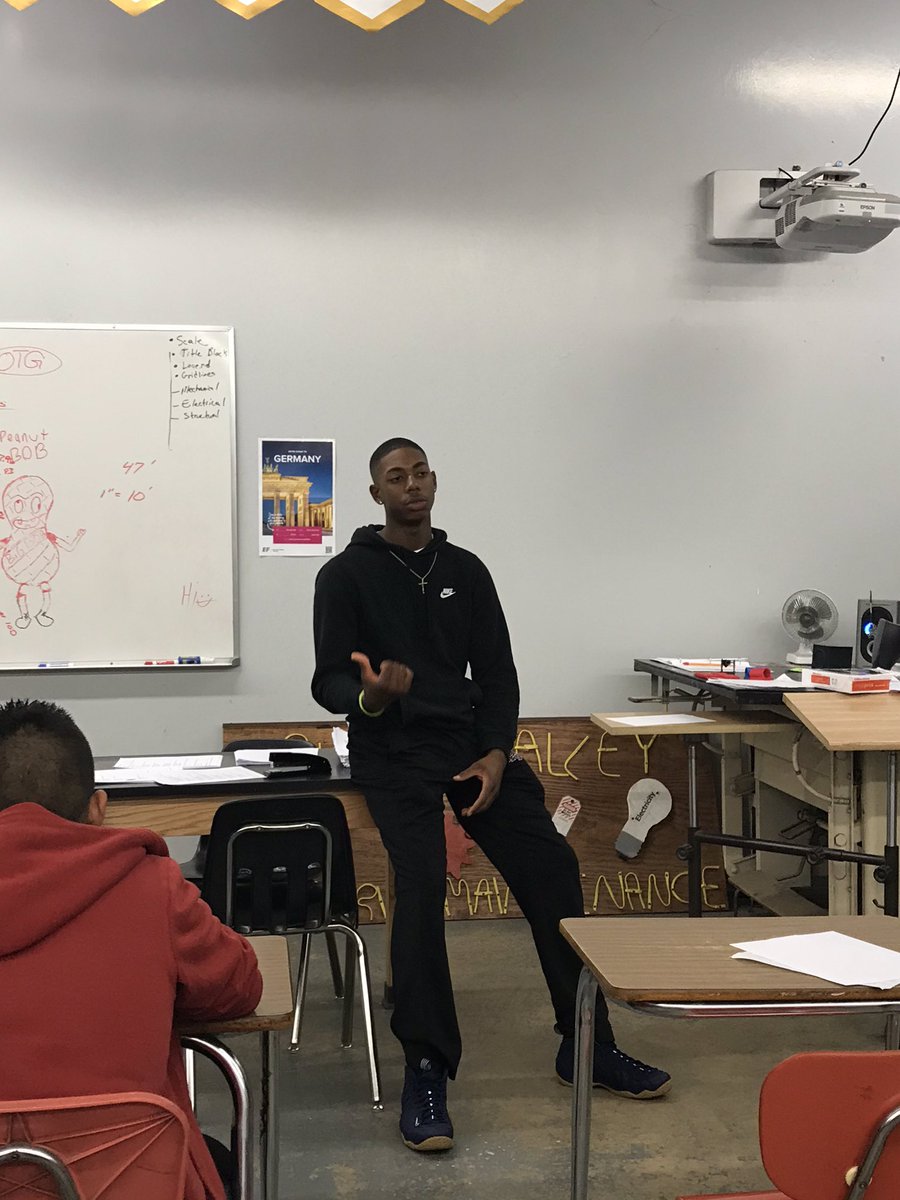 HighPinson's tweet photo. We are grateful to have former Pinson Valley Industrial Maintenance student Aaron Gibbs speak to students about life after high school...😎🚀🎖✅ https://t.co/5tEpMtdmel