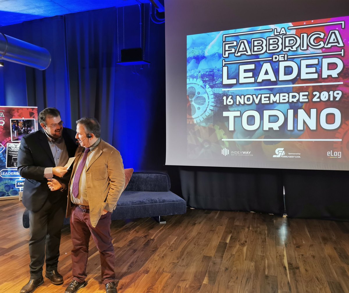 FabbricaLeader's tweet photo. ⚠️ A 30 anni dalla #CadutaDelMuro di Berlino @lucatelese commuove il pubblico con uno speech dedicato. ✔️ Sullo schermo scorrono immagini in bianco e nero riprese dal #Docuweb diretto da @AmbrogioCrespi  “Oltre il Muro” https://t.co/EcGL77AkqT https://t.co/wPVck3XH4o