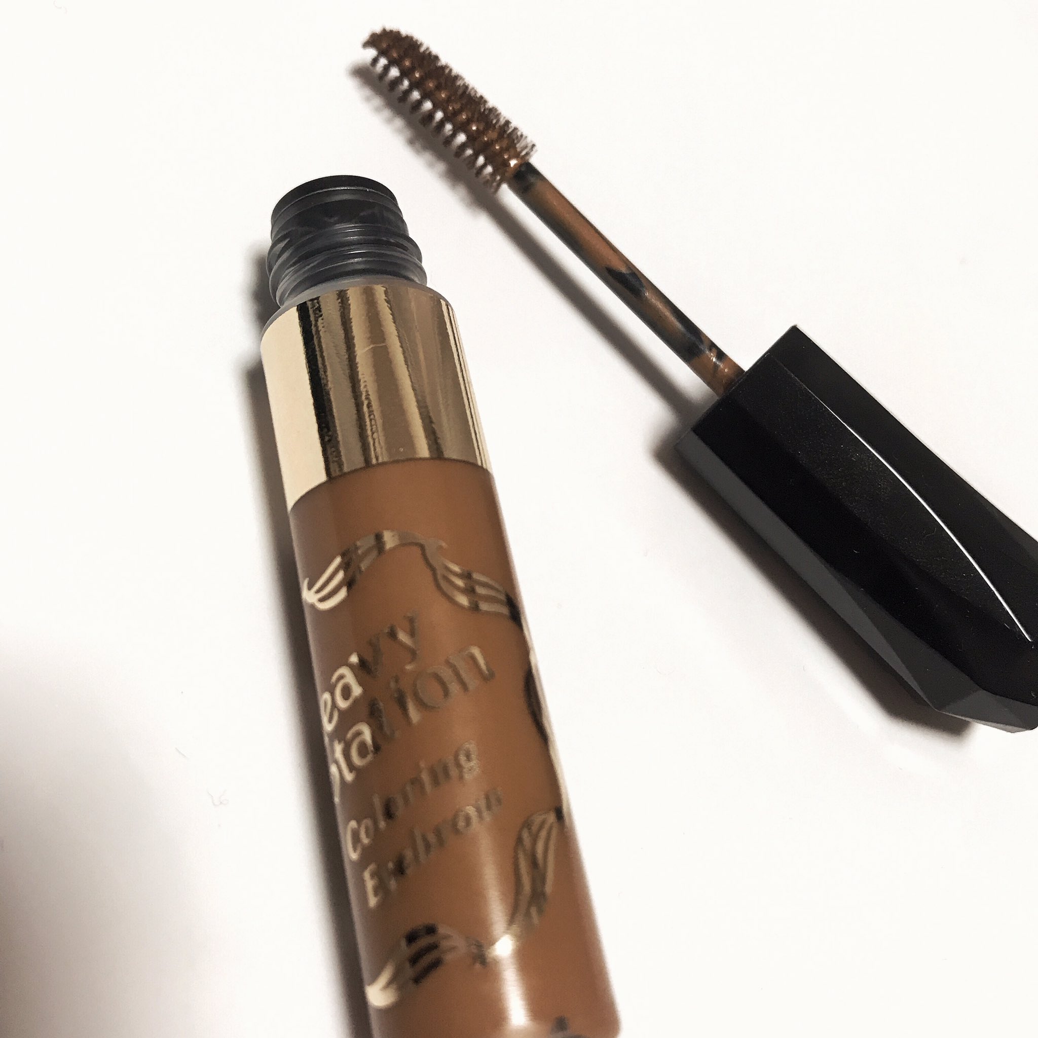 そばかすちゃん 在 Twitter 上 中高生に戻ってどこか一部分を直すなら絶対に眉毛 黒髪でも眉マスカラ忘れるな 産毛は剃れ 眉毛なくてもパウダーで描ける 眉マスカラはヘビーローテーションのやつを使え 暗髪は04を使え ウォータープルーフだし肌につきにくくて