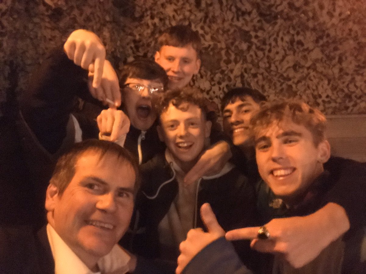 jimthemagician's tweet photo. These guys went absolutely mental when I pulled 5 of Hearts out my pocket!! @headset_edinburgh @BongoClub #jimthemagician #magicjim #beyondbelief #beyondbeliefmagic #magicbeyondbelief #headset #bongoclub #cowgate #headsetmagic #bongoclubedinburgh #edinburghmagician #fridaymagic https://t.co/vA0w0CZZMM