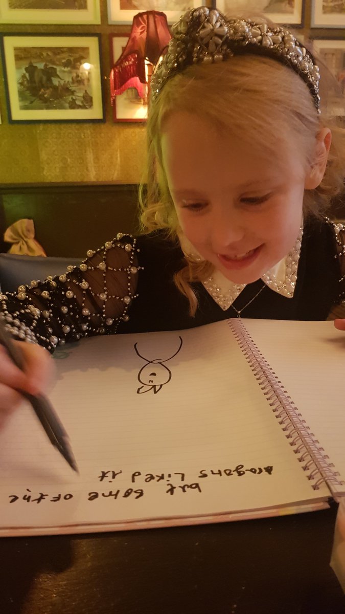 pyrettablazeuk's tweet image. Practicing her jedi writing wherever we go @BGrovePrimary