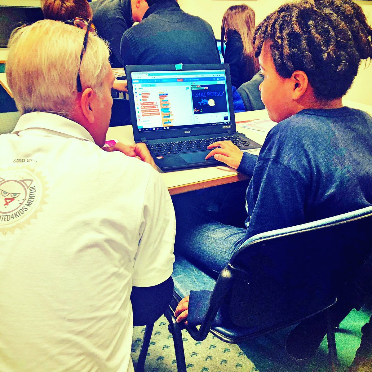 ated4kids's tweet image. I nostri 100% mentor con pazienza ed entusiasmo trasmettono passione e competenze 
#CoderDojoLugano #coding #ated4kids #scratch #scratching #Ticino #Lugano #newskills
