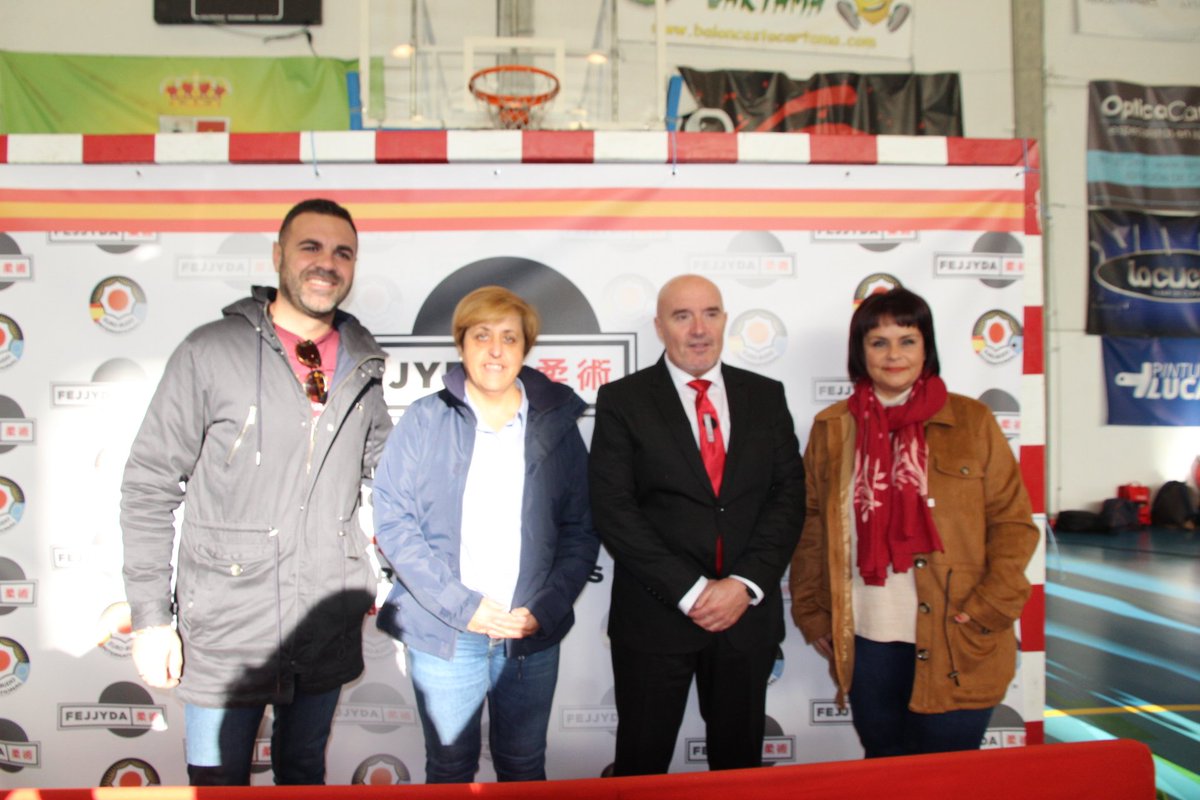 Ayto_Cartama's tweet photo. Comienza el Open de España de Jiu-Jitsu 2019 en la modalidad de competición Random Attacks, en el pabellón de la Ciudad Deportiva #Cártama @JorgeGG007 @RadioCartama @juanfranpo @jairodp13 @AnabelRueda74 @M_VictoriaCS @espinosacartama @FranMontiel13 @fejjyda https://t.co/GxyRE1cYFv